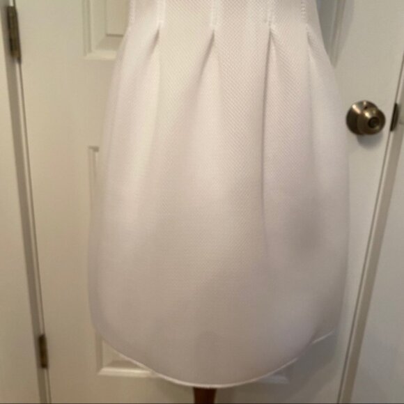 W WORTH DRESS FIT FLARE WHITE SLEEVELESS V-NECK Size 6 SCUBA FABRIC - Picture 5 of 12